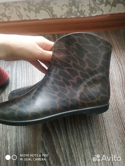 Резиновые сапоги