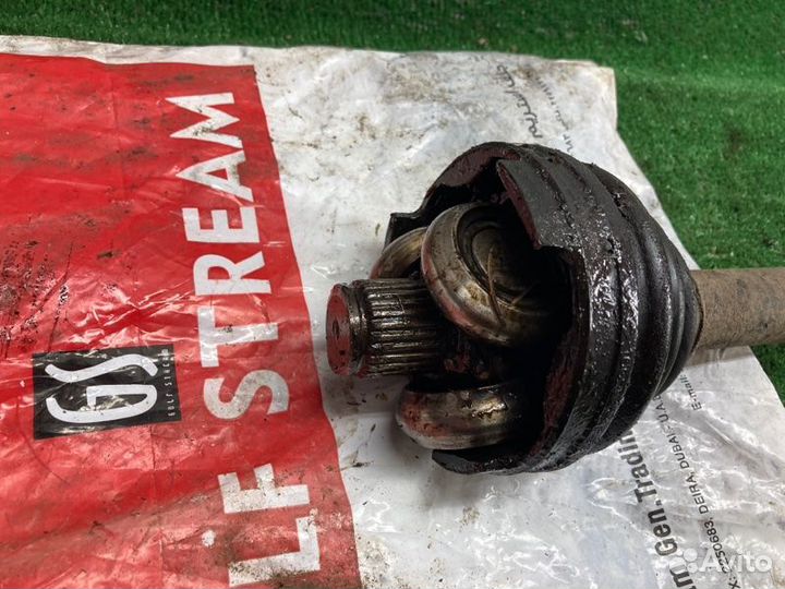 Полуось передний левый Lexus Rx350 2010