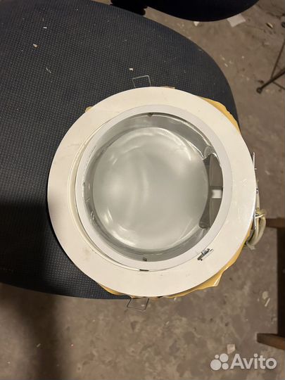 Светильник потолочный