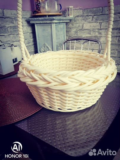 Свадебная, подарочная корзина плетеная из ротанга