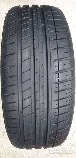 Michelin Pilot Sport 3 235/45 R18 98Y