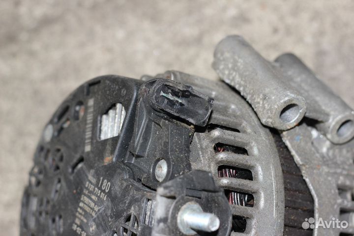 Генератор BMW 5 E60/E61 рест. 2008 7557789