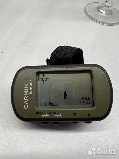 Наручный трековый навигатор Garmin Foretrex 401