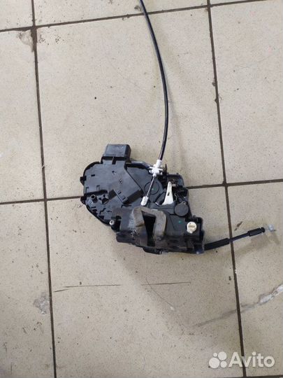 Замок дверной задний правый Land Rover Range Rover