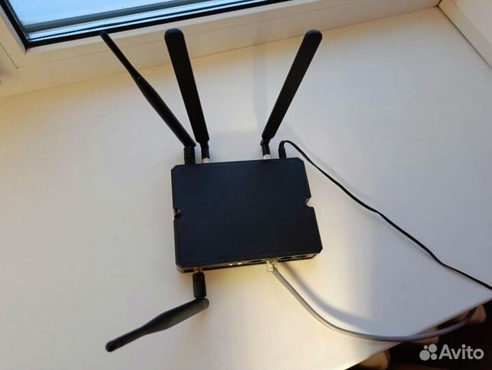 Wi-Fi роутер Триколор TR 3g/4g router -02