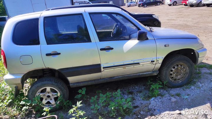 Chevrolet Niva 1.7 МТ, 2003, 100 000 км