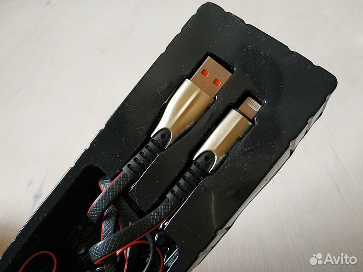 Кабель для зарядки