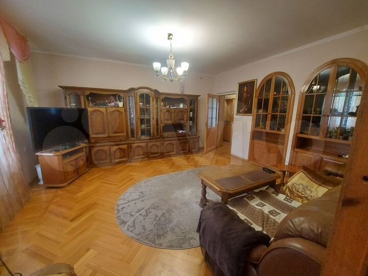 4-к. квартира, 104 м², 3/3 эт.