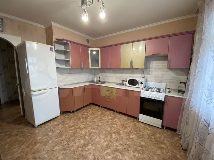 2-к. квартира, 50 м², 10/10 эт.