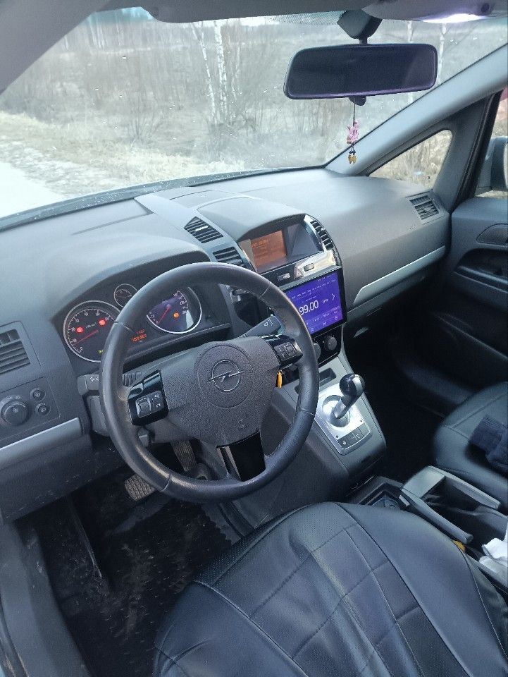 Opel Zafira: фото владельца