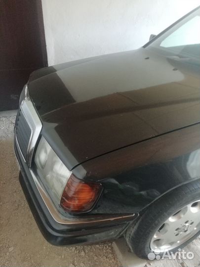 Сиденья Mercedes 124