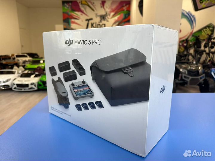 DJI Mavic 3 Pro Fly More Combo (DJI RC)