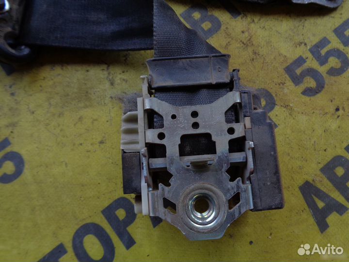 Ремень безопасности передний левый Ford Focus II