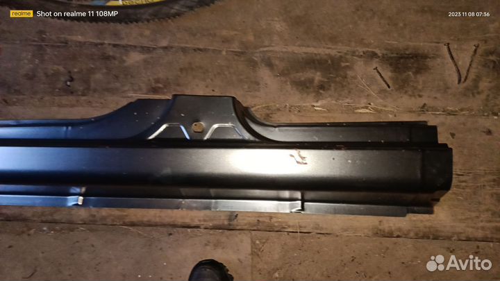 Порог левый Kalina