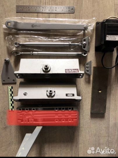 Доводчики дверей