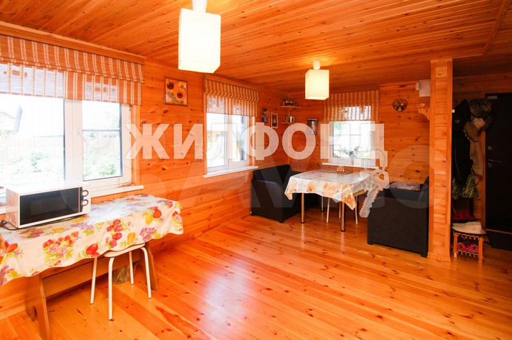 Дом 90 м² на участке 7 сот.