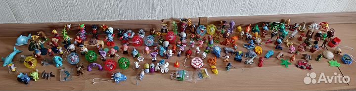 Киндеры кучей