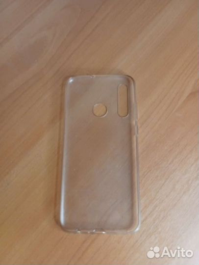 3 чехла для телефона Honor 10i