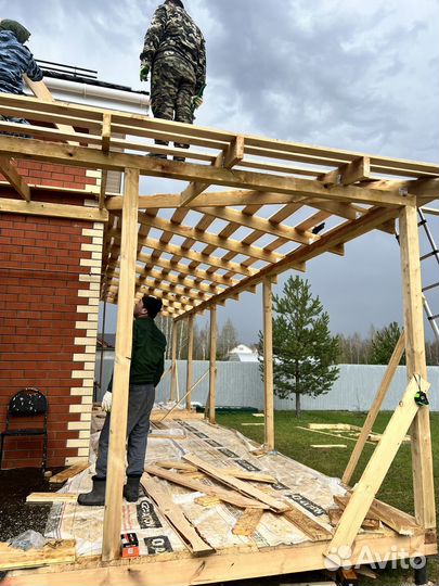 Бригада строителей