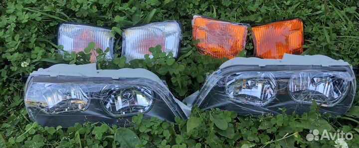 Фары Toyota Mark 2 90,100