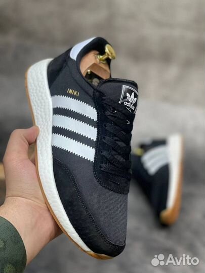 Кроссовки Adidas iniki 43 размер