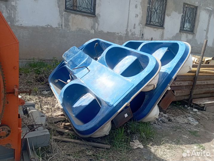 Катамаран педальный