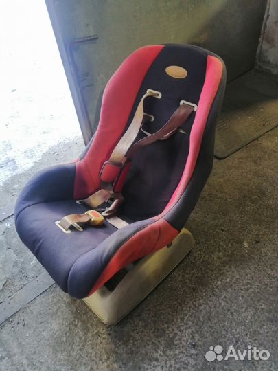 Автомобильное детское кресло