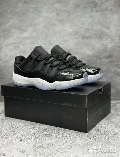 Nike air jordan 11 low space jam