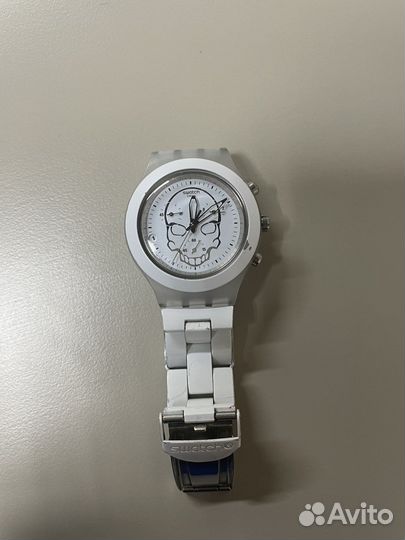 Часы Swatch White Skull