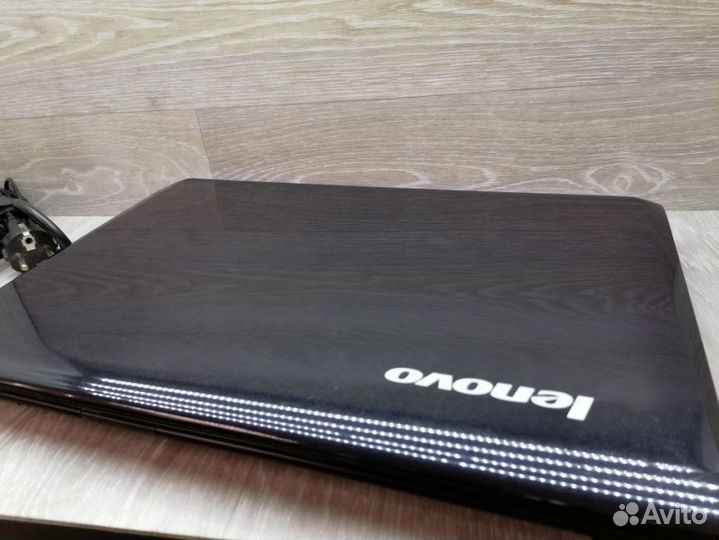 15.6 Ноутбук Lenovo G560 на Intel i3 M350