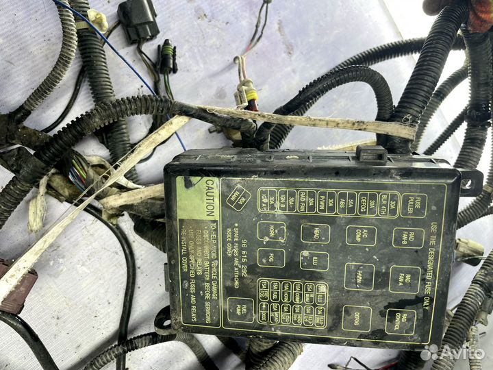 Проводка моторного отсека Chevrolet Lanos 96574526