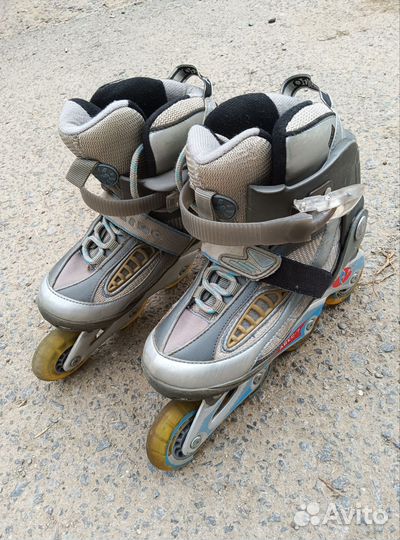 Коньки роликовые