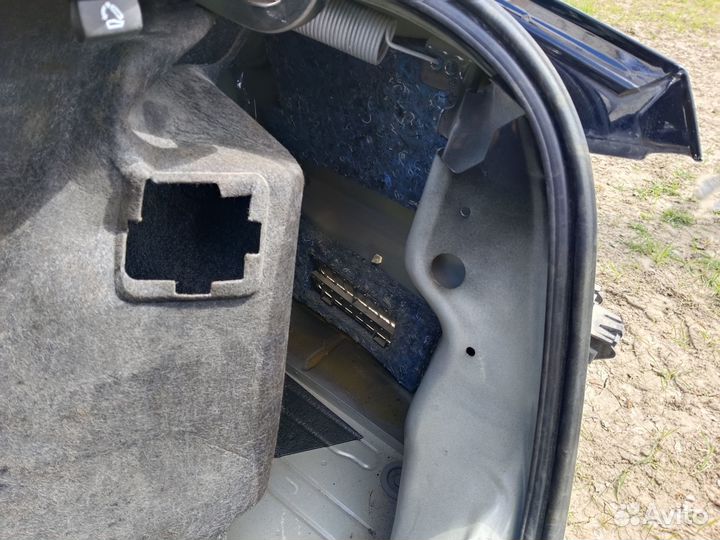 Заднее правое крыло вырез для Volkswagen Jetta 6