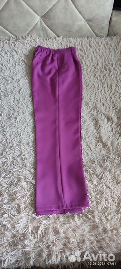 Костюм женский новый 42