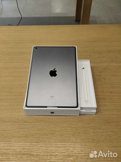 Apple iPad 10.2 2021 wi fi 64GB + Pencil