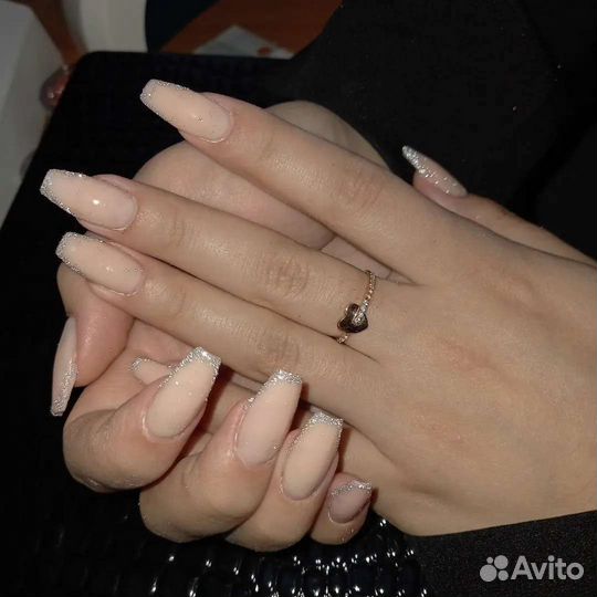 Наращивание ногтей