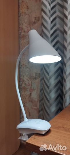 Лампа настольная