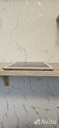 Планшет Apple iPad Pro, 9.7, 128Гб, под SIM карту