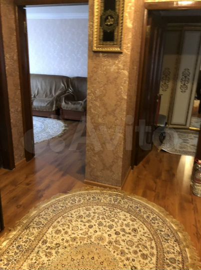 3-к. квартира, 80 м², 2/5 эт.