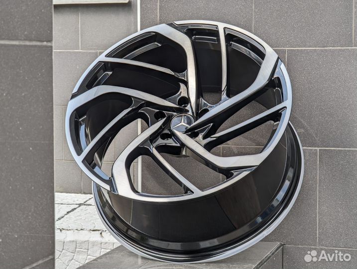 Кованые диски GT Forged R23 на Mercedes G -class