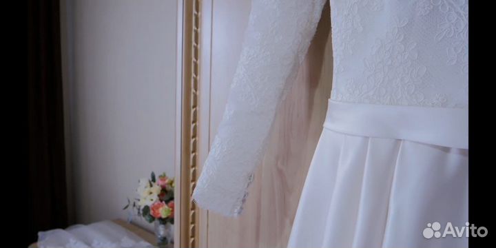 Свадебное платье очень красивое