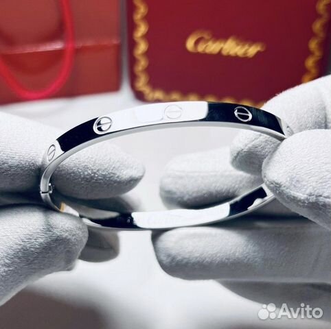 Золотой браслет cartier love