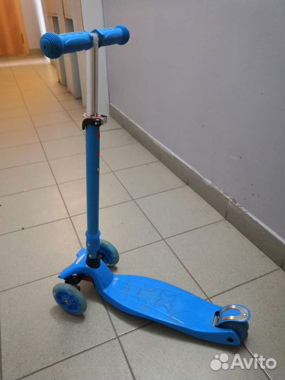 Самокат детский трехколесный