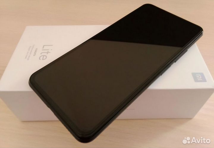 Xiaomi Mi 11 Lite, 6/128 ГБ