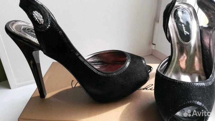 Красивые женские босоножки на мероприятие