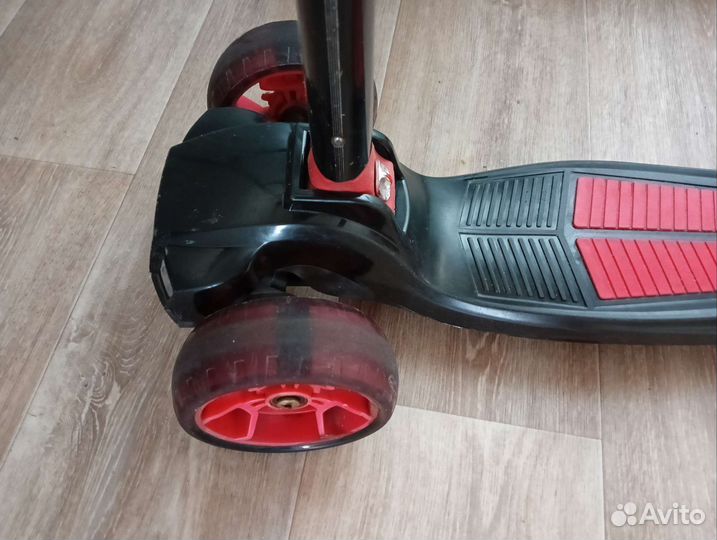 Самокат трехколесный Rush Action