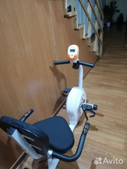 Велотренажёр горизонтальный