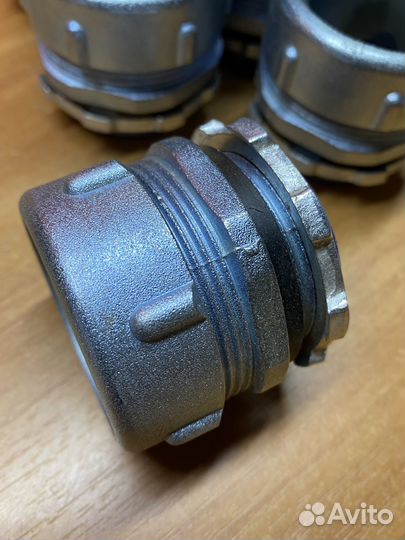 Резьбовой крепежный элемент с наружной резьбой ркн