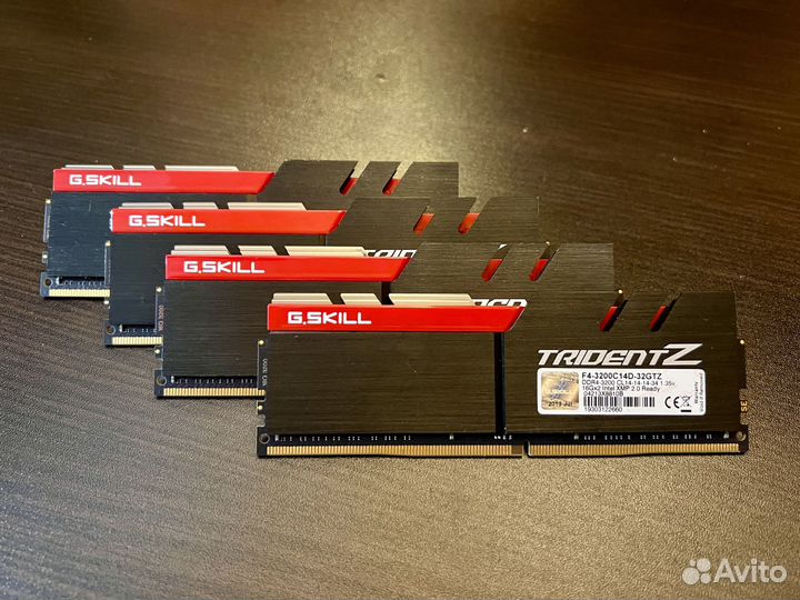 G skill TridentZ F4-3200C14D-32GTZ DDR4-3200 64Gb