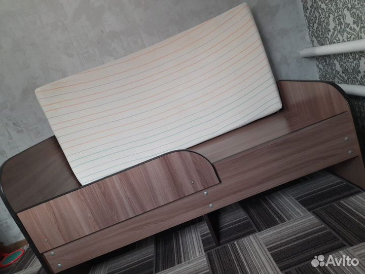 Продам детскую кровать